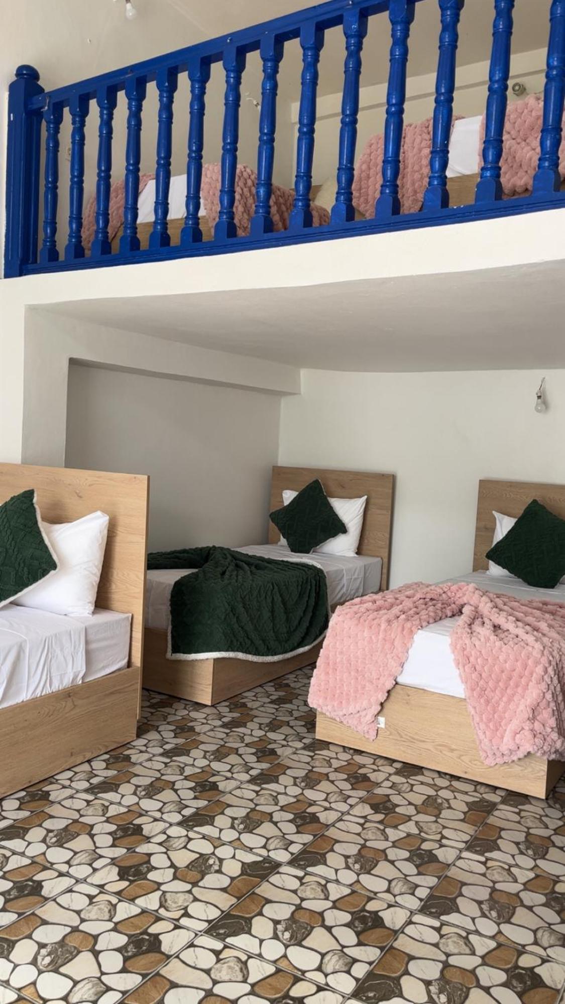 Yousurf Surf House *